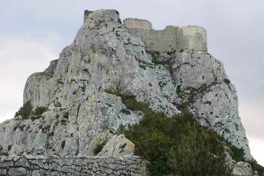 Francia - castillos cátaros 18 - Peyrepertuse.jpg